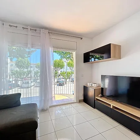 Poblat Tipic Piso Un Y Terraza * Empuriabrava