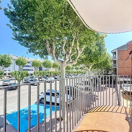 Poblat Tipic Piso Un Y Terraza Lägenhet Empuriabrava